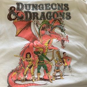 Men’s Size Large Dungeons and Dragons tee
